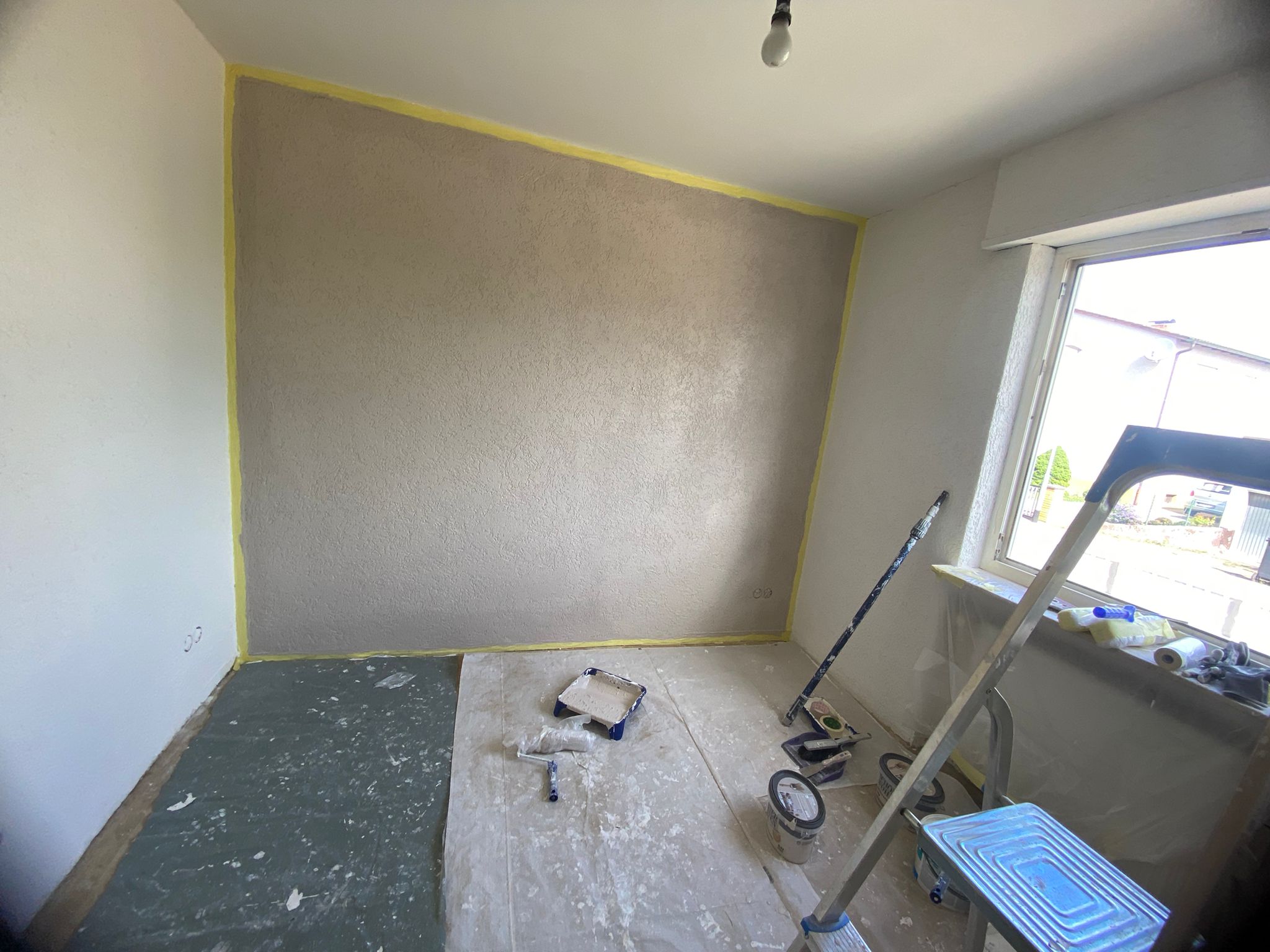 Malerarbeiten mit professionellem Bodenschutz Bergstraße