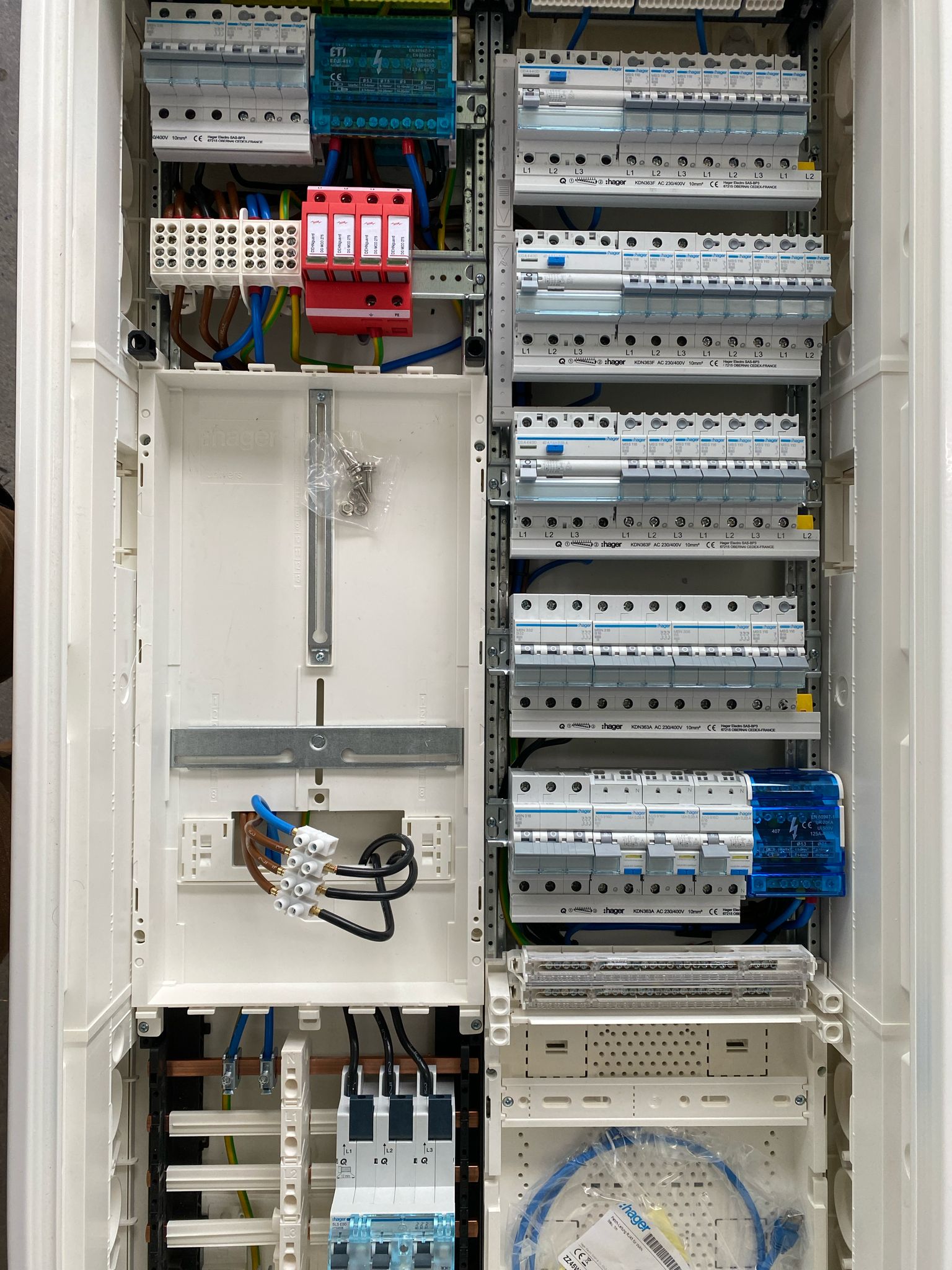 Fachgerechte Elektrotechnik und Anschlüsse