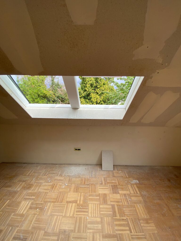 Trockenbauarbeiten in Mannheim – Deckenheizung im Privathaus vor dem Schließen