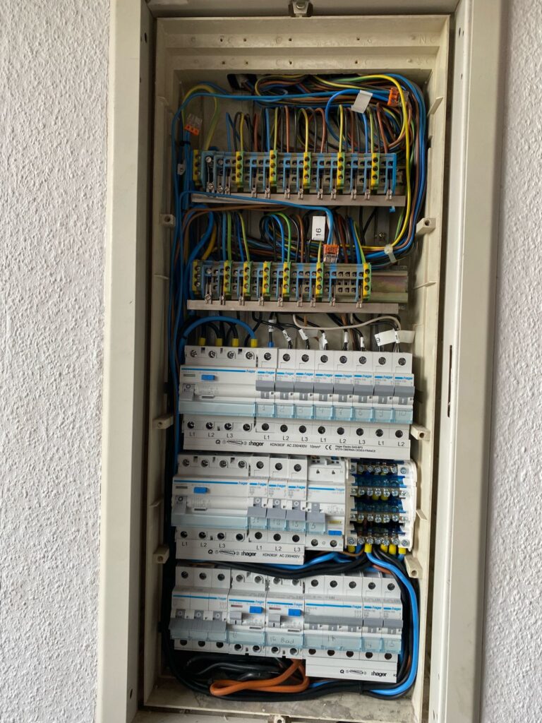 Elektrotechnik Projekt Mannheim – Fortschritt bei der Modernisierung des Schaltkastens